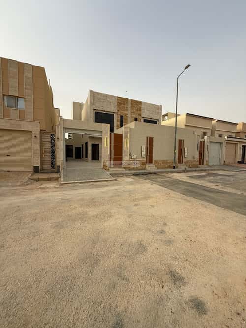 4 bedroom villa in Al Rimal 10