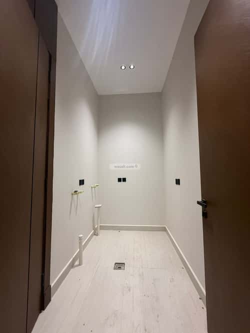 6 bedroom villa in Al Mahdiyyah 3