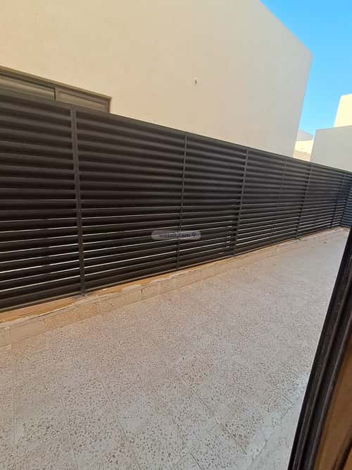 4 bedroom floor in Dirab 11