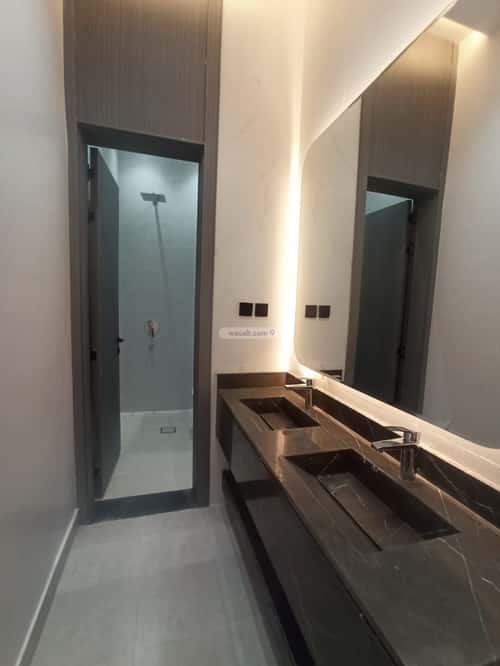 4 bedroom floor in Tuwaiq 2