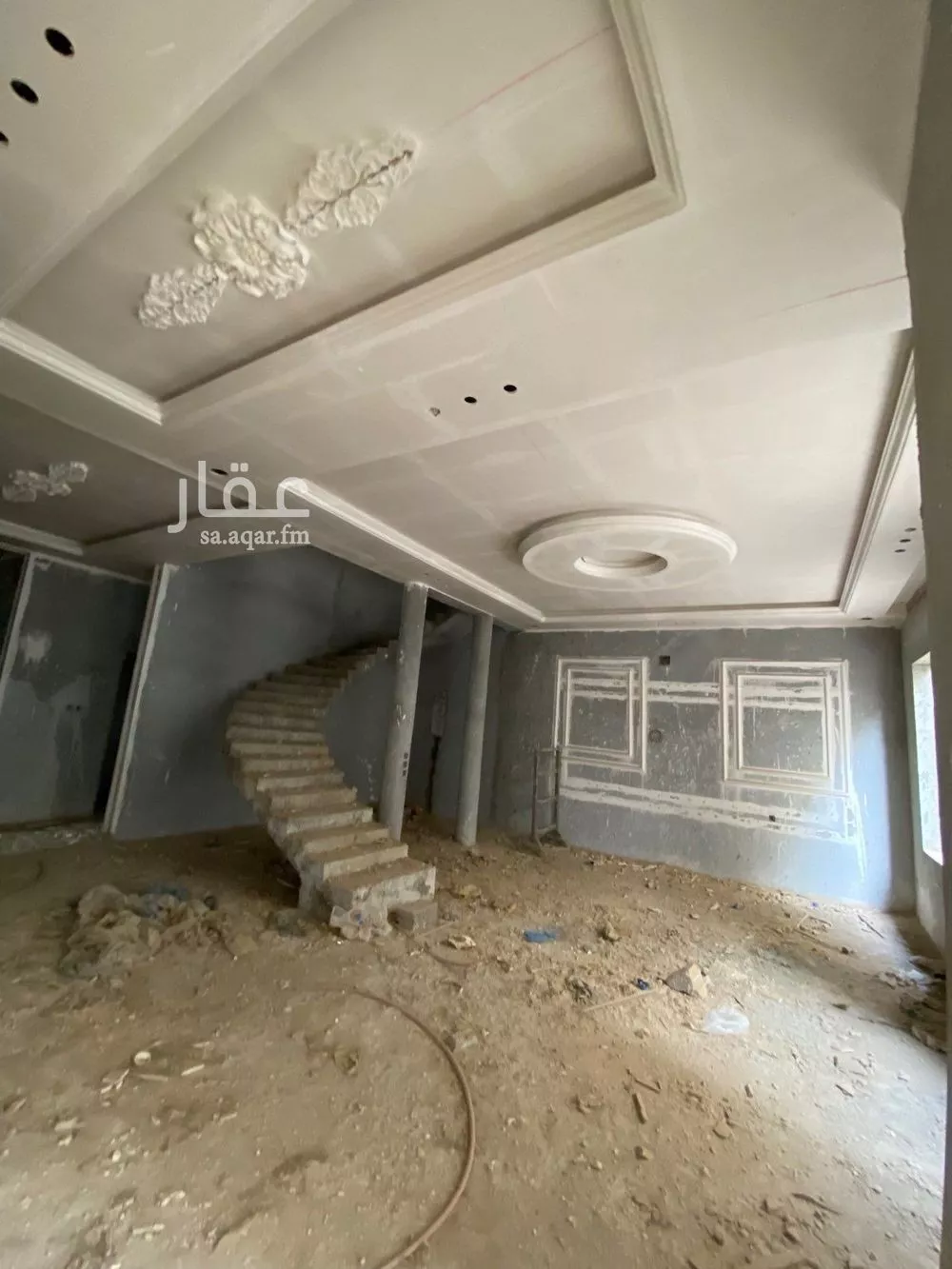 فيلا 15 غرف في الرمال 2