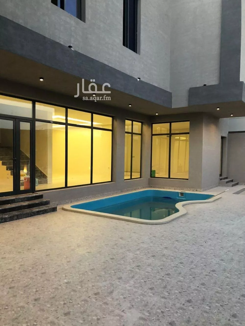 فيلا 8 غرف في الأمواج 4