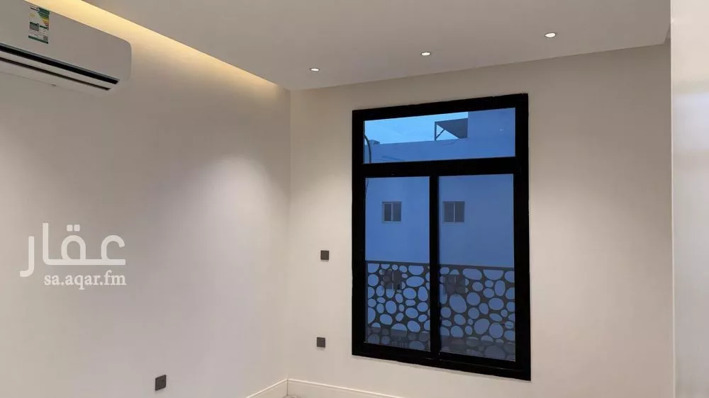 3 bedroom apartment in Al Malqa 8