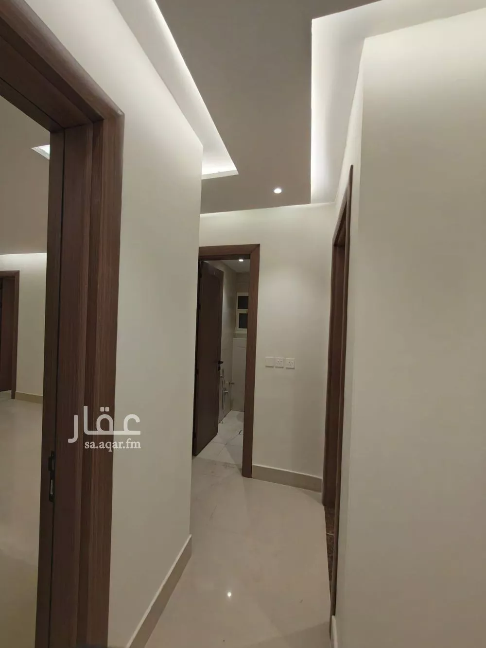 شقة 5 غرف في النخيل 15