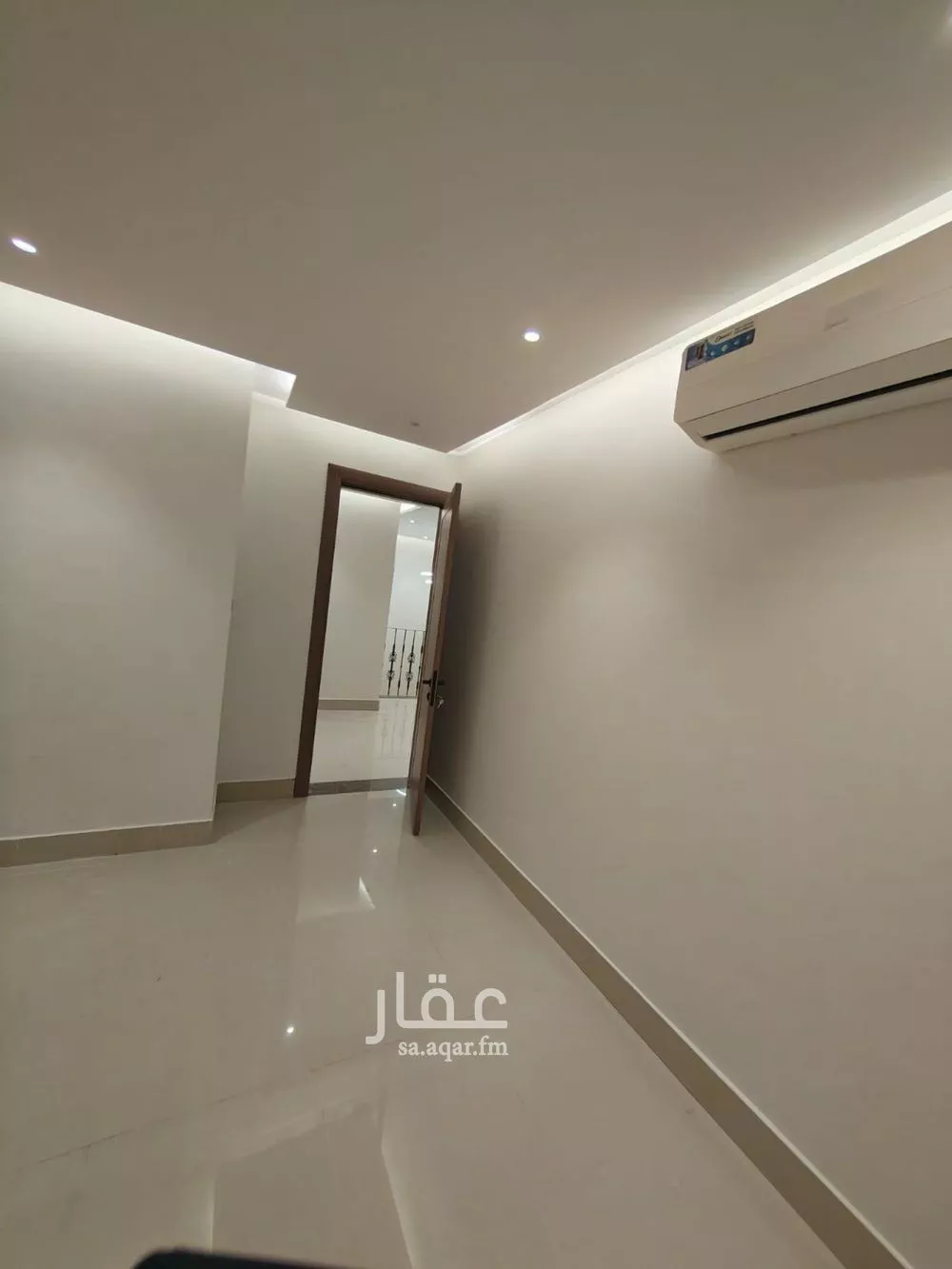 شقة 5 غرف في النخيل 8