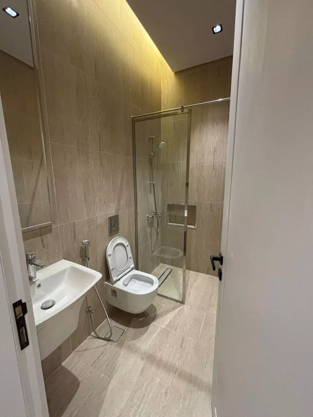 3 bedroom apartment in Al Aqiq 16