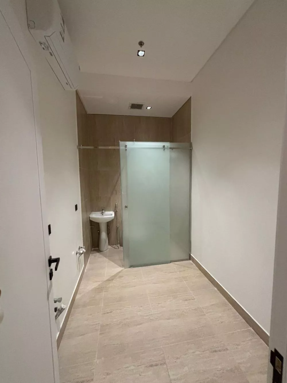 3 bedroom apartment in Al Aqiq 4
