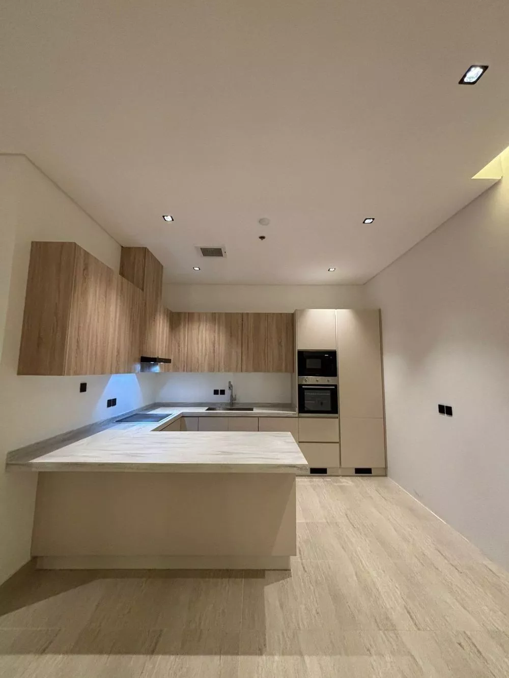 3 bedroom apartment in Al Aqiq 8