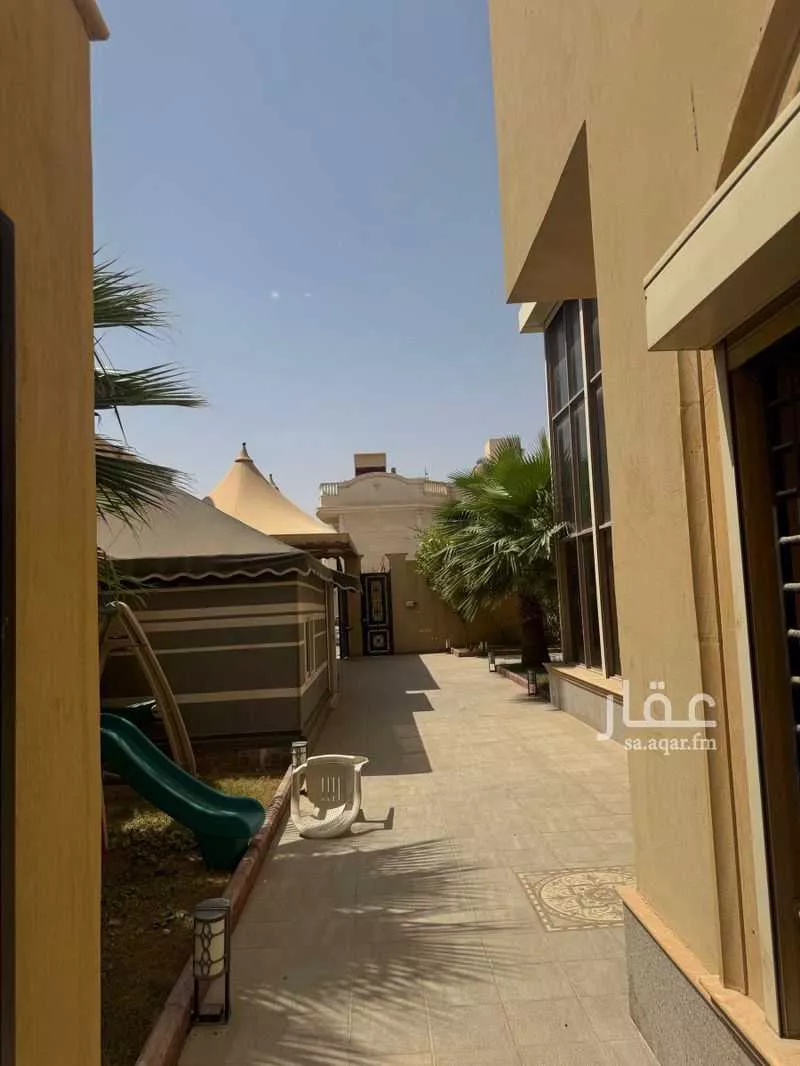فيلا 8 غرف في العقيق 6