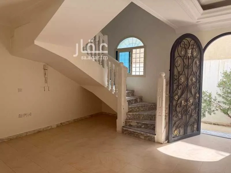 6 bedroom villa in At Taawon 3