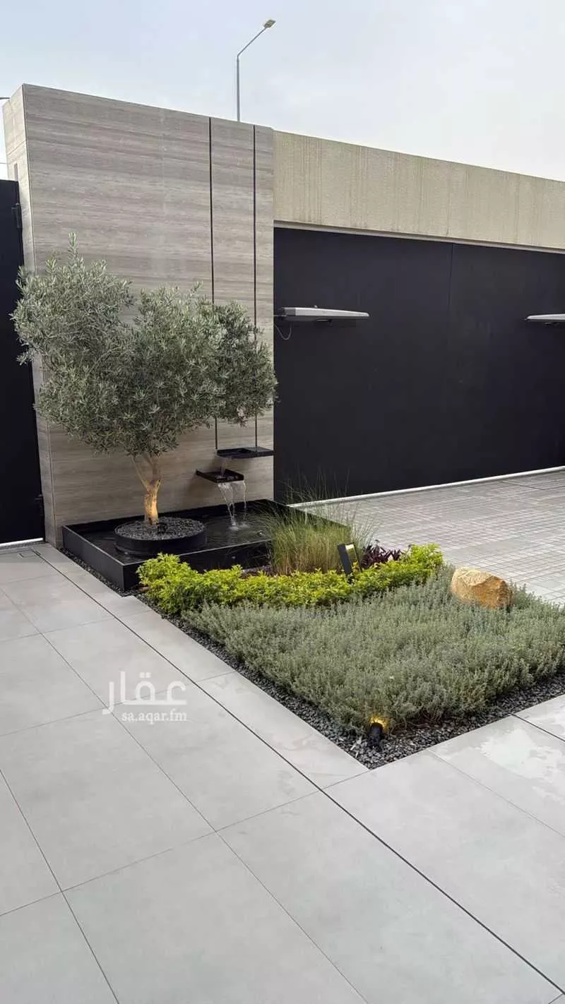 فيلا 9 غرف في الملقا 2