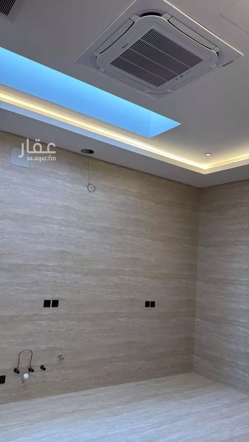 فيلا 9 غرف في الملقا 22