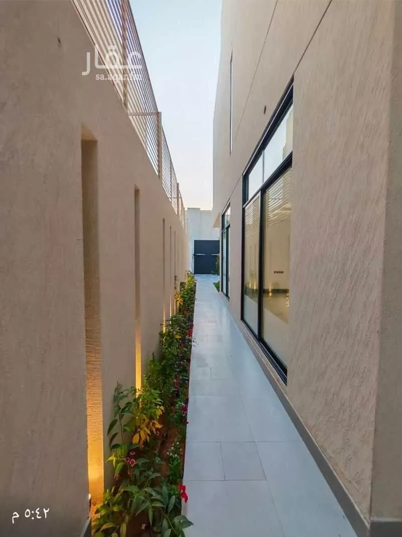 8 bedroom villa in Al Yasmin 12