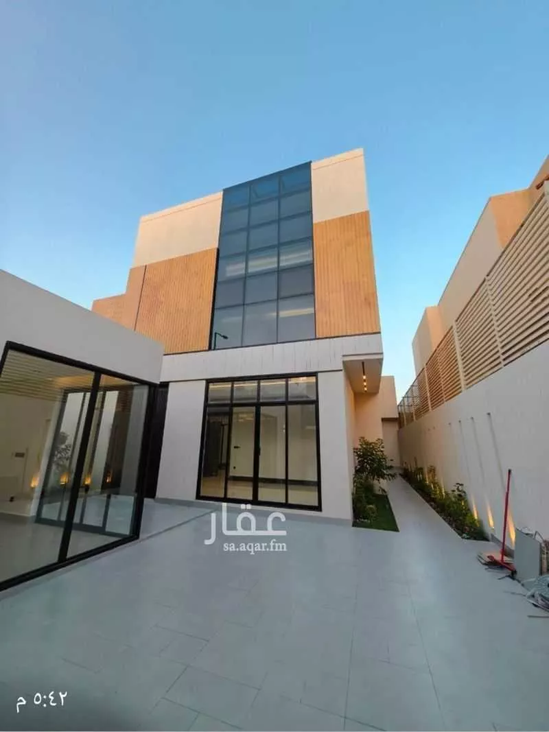 8 bedroom villa in Al Yasmin 16
