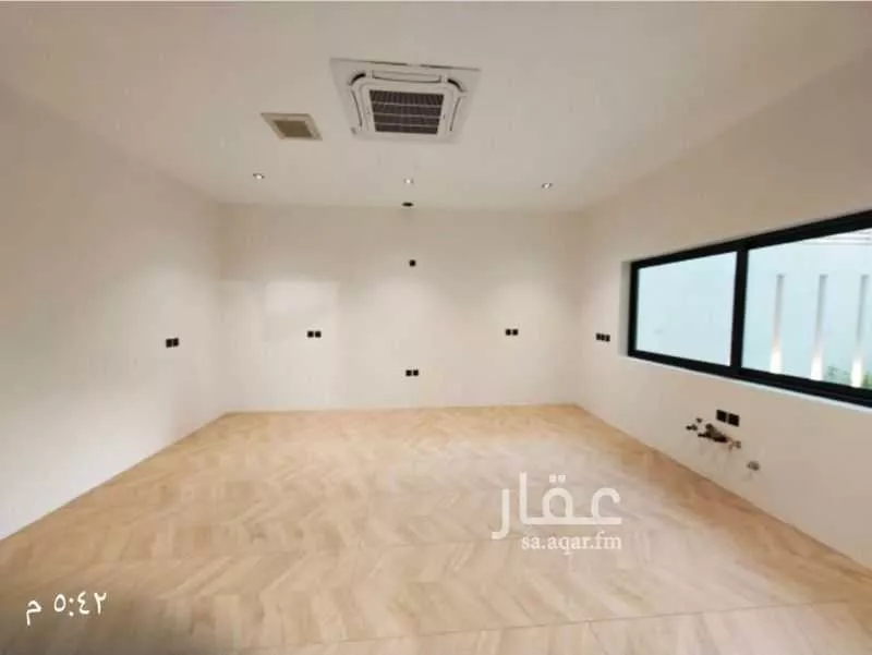 8 bedroom villa in Al Yasmin 17