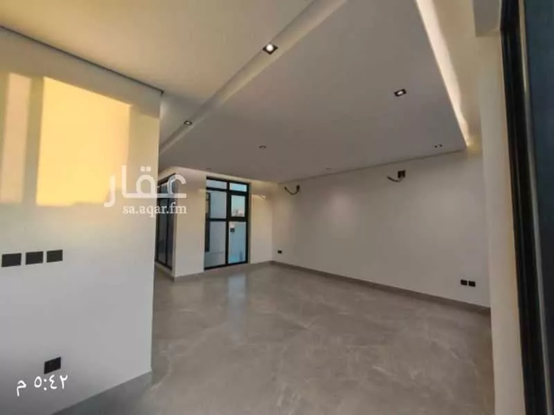 8 bedroom villa in Al Yasmin 24