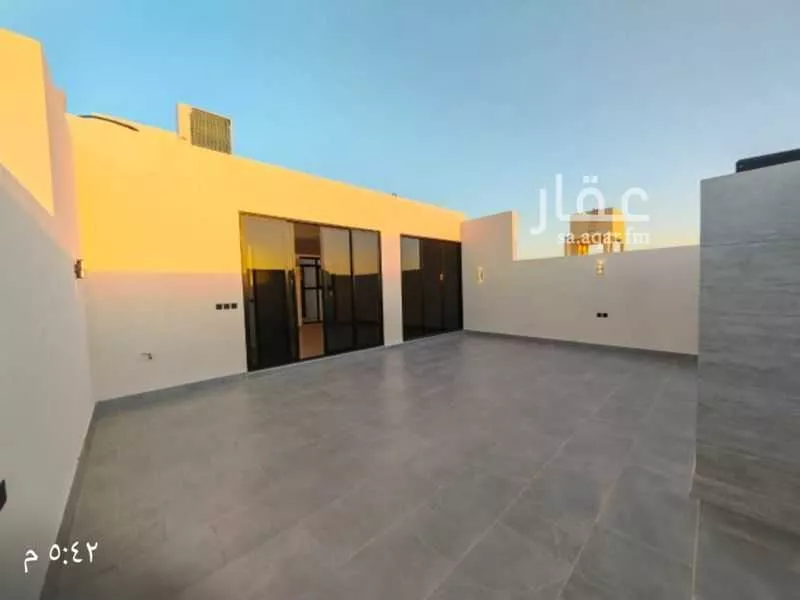 8 bedroom villa in Al Yasmin 7