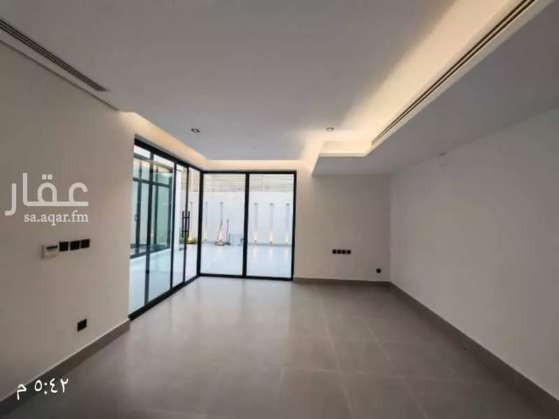 8 bedroom villa in Al Yasmin 9