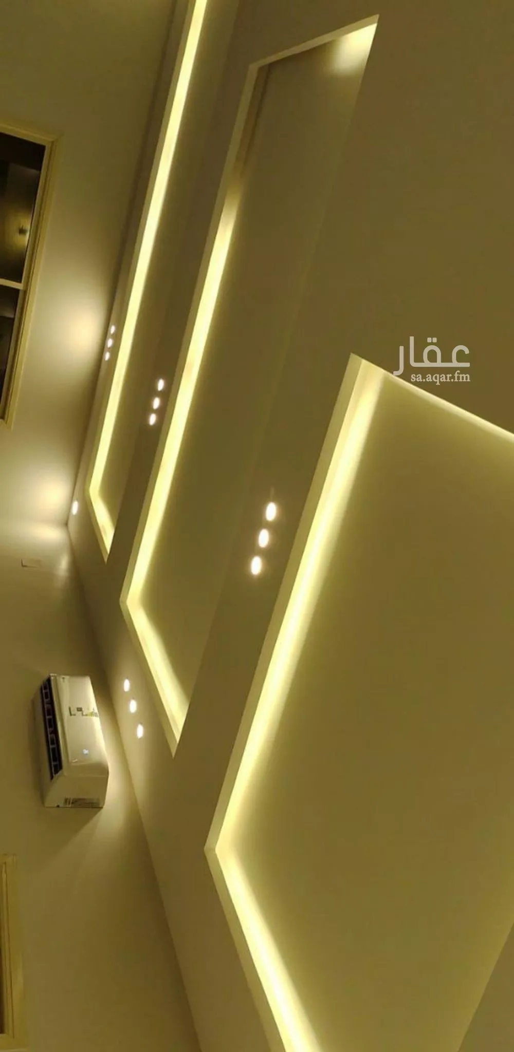 فيلا 5 غرف في الملك فهد 12