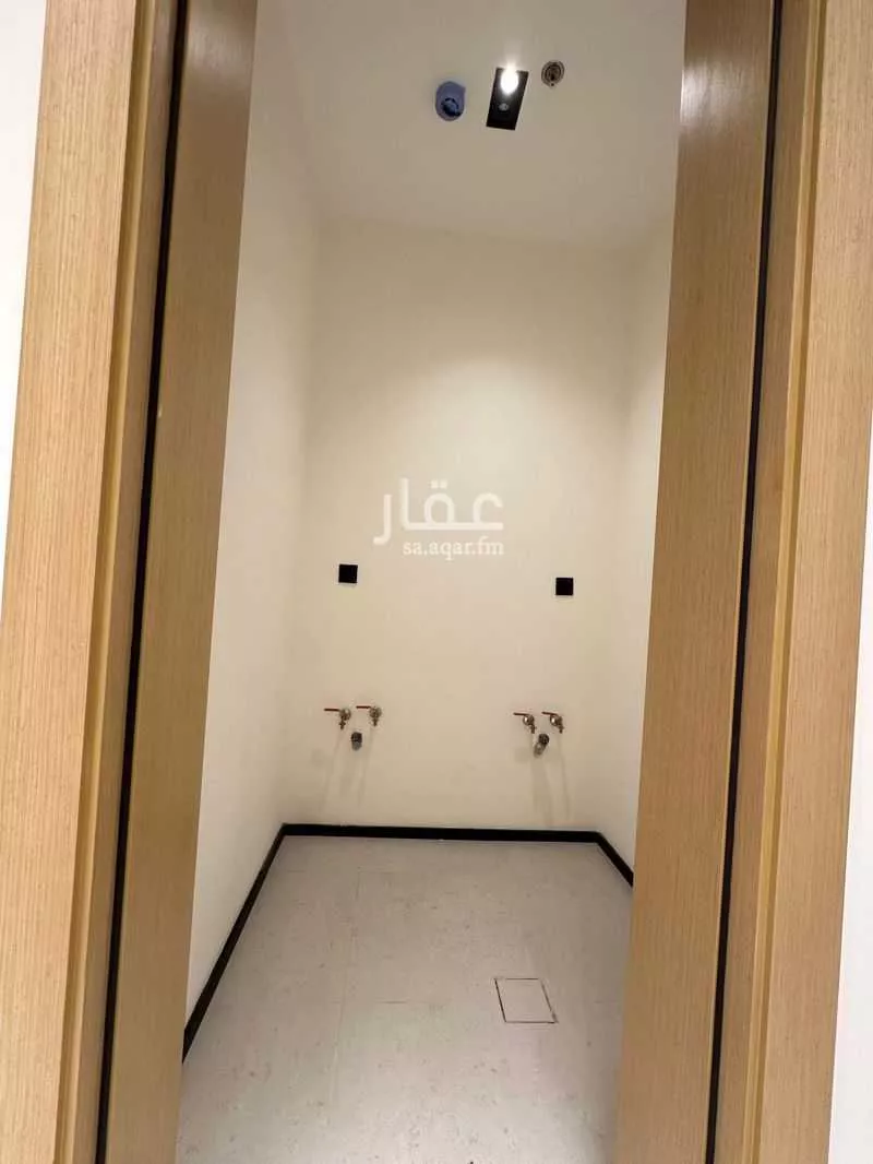 شقة 3 غرف في الملقا 10