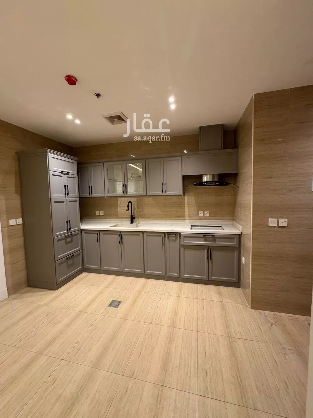 3 bedroom apartment in Al Hamra 5