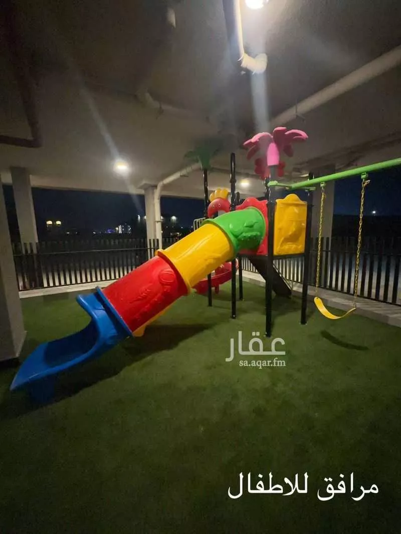 شقة 4 غرف في الحمرا 9