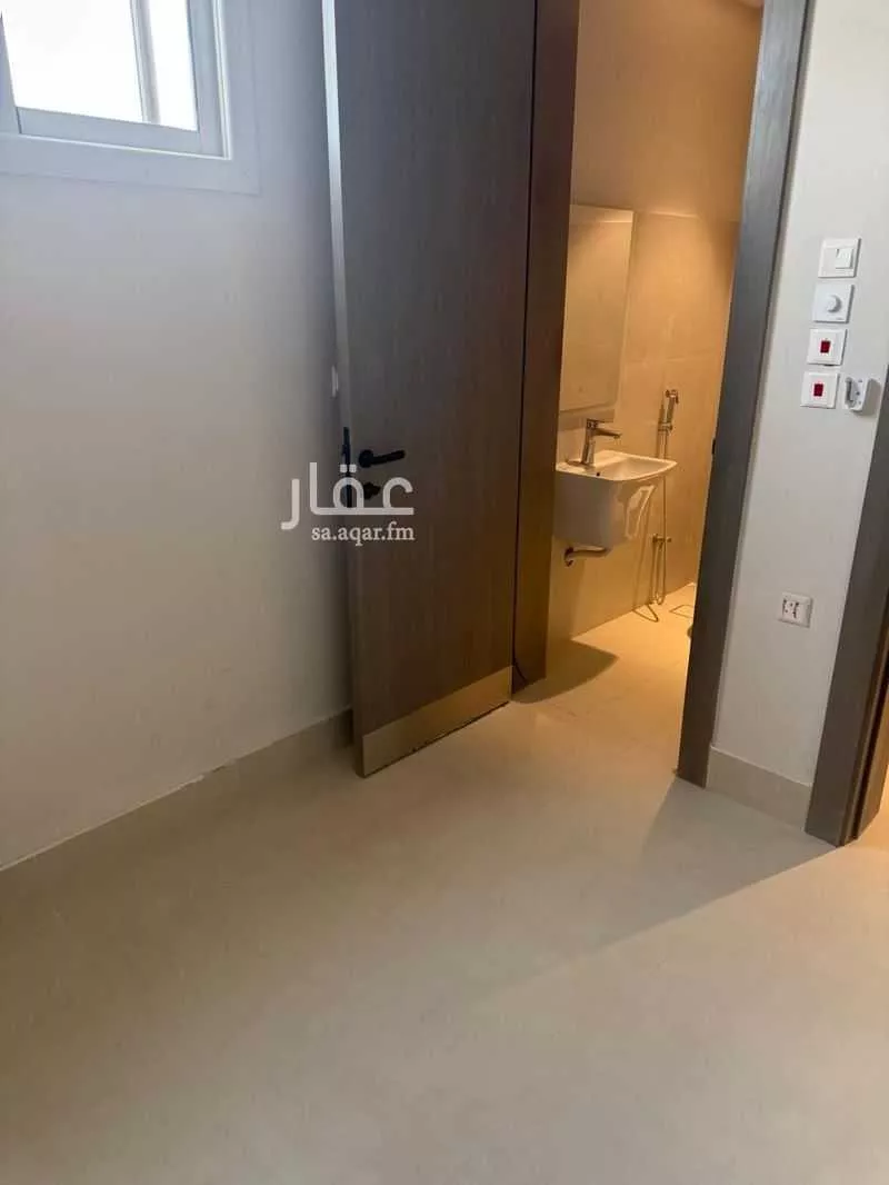 شقة 3 غرف في النخيل 9