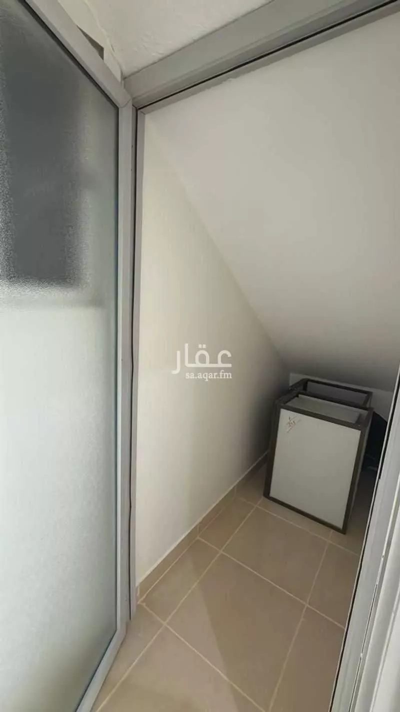 شقة 6 غرف في الروابي 13