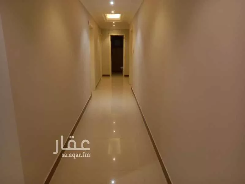 شقة 4 غرف في الحمرا 2