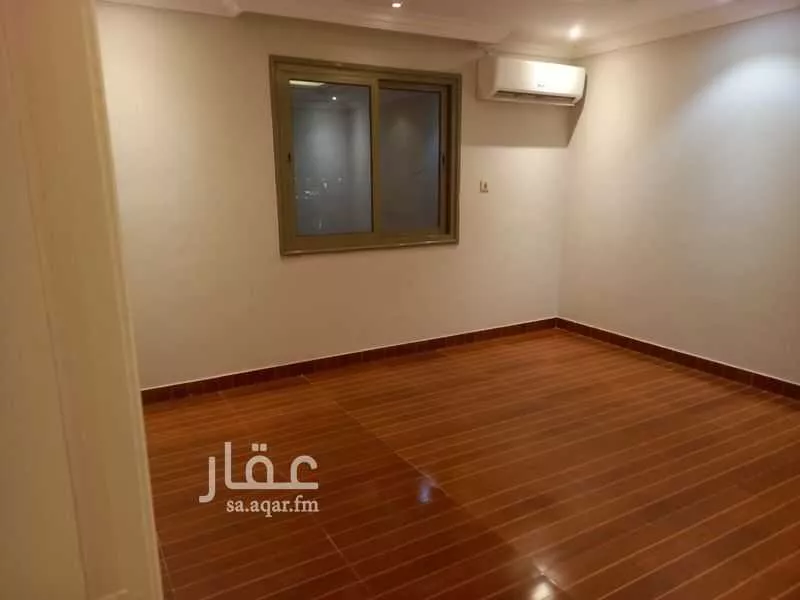 شقة 4 غرف في الحمرا 5