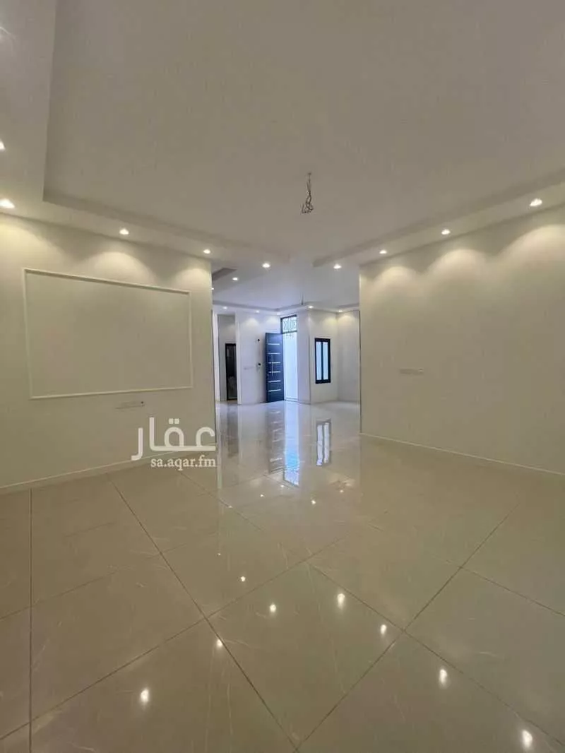 فيلا 5 غرف في الشراع 5