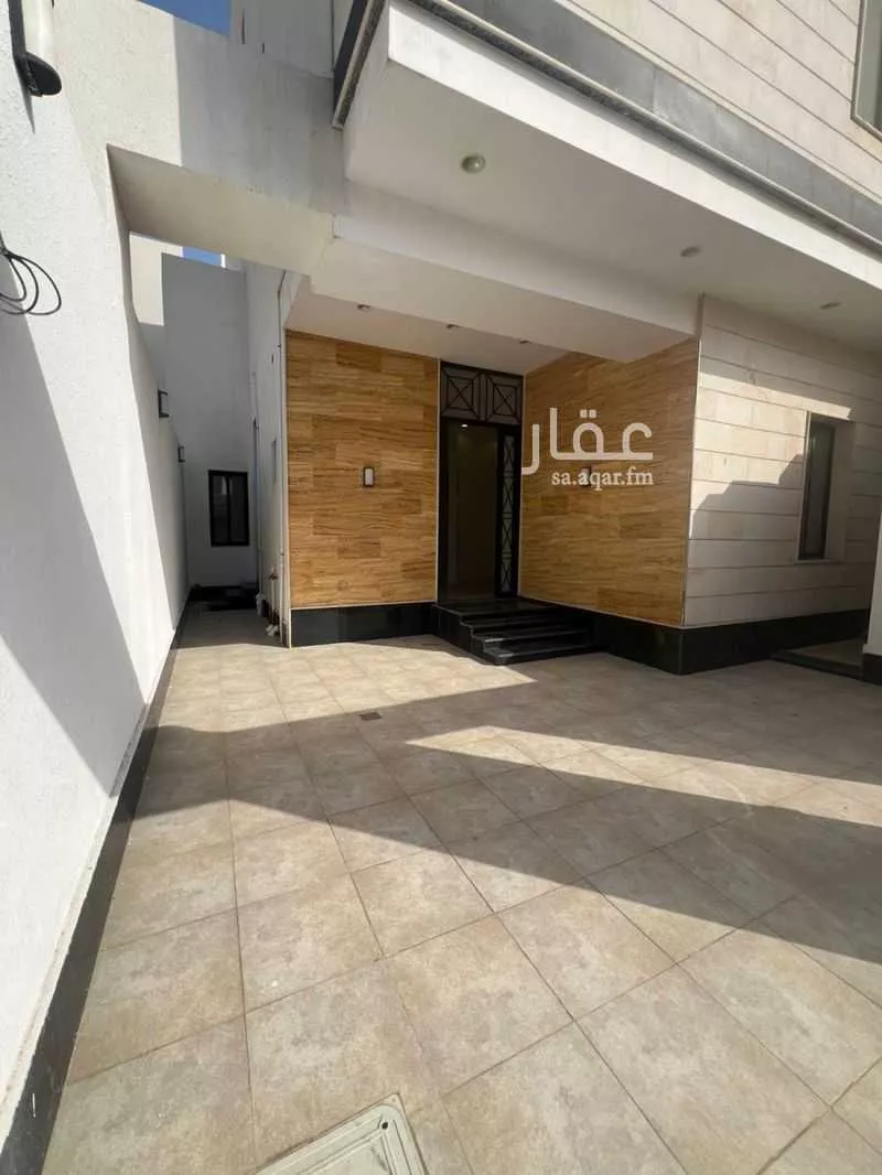 فيلا 5 غرف في الشراع 10