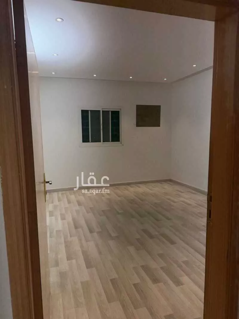 شقة 3 غرف في الرمال 5