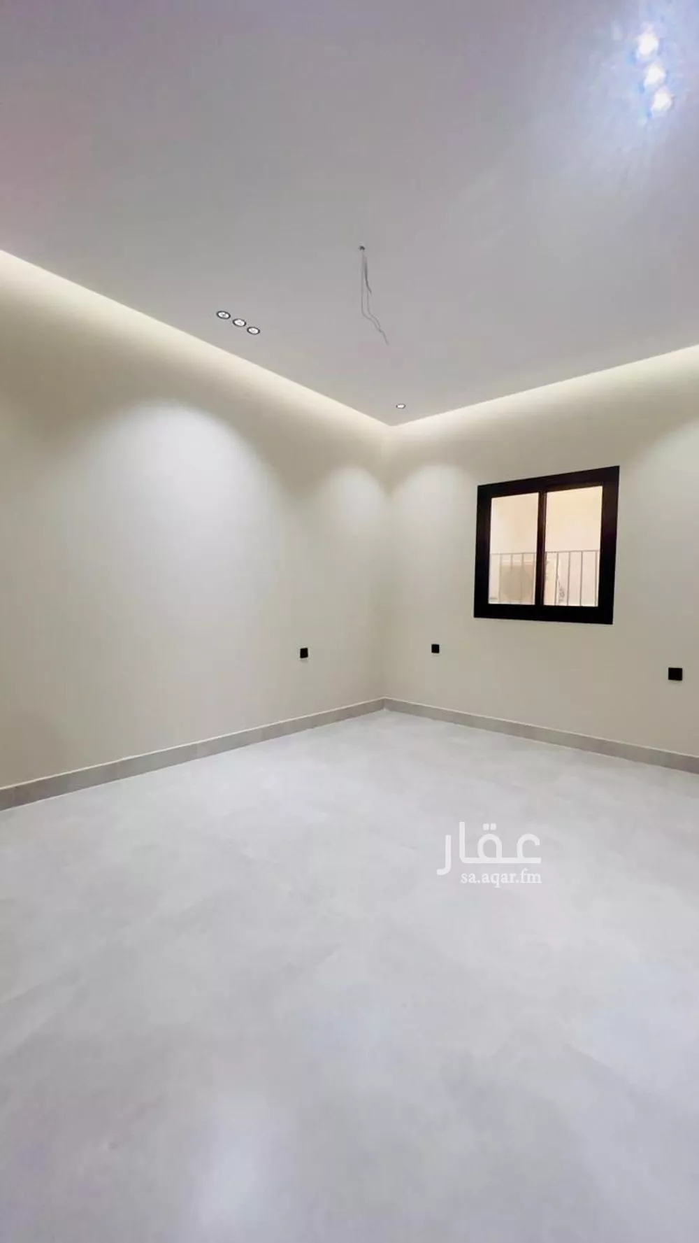 شقة 4 غرف في الروضة 8