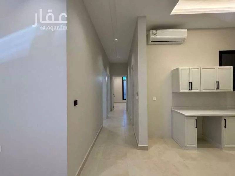 شقة 4 غرف في العارض 12