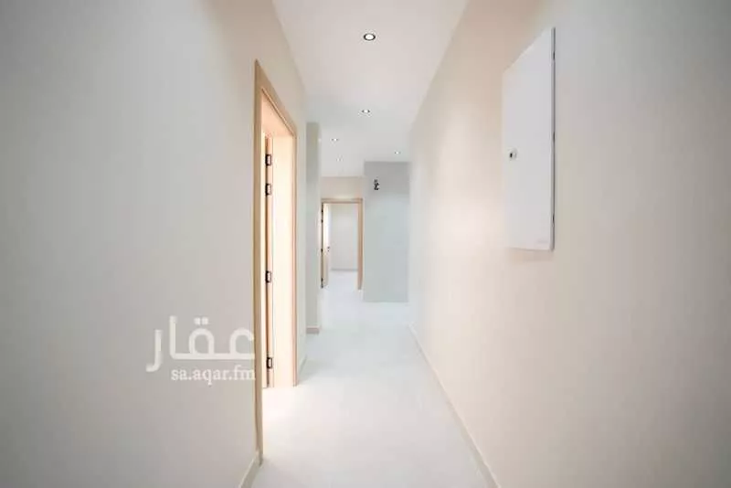 شقة 4 غرف في النزهة 8