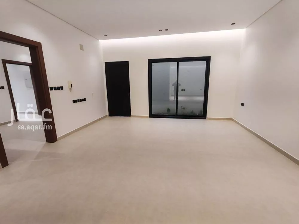 3 bedroom floor in Al Hazm 17