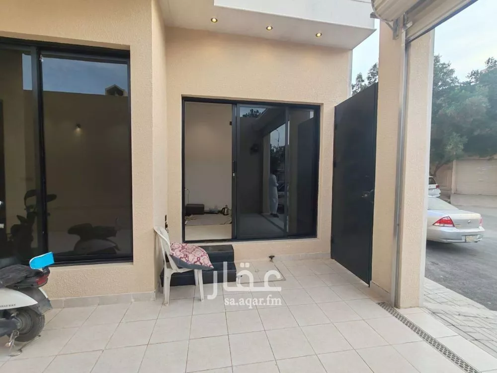 3 bedroom floor in Al Hazm 4