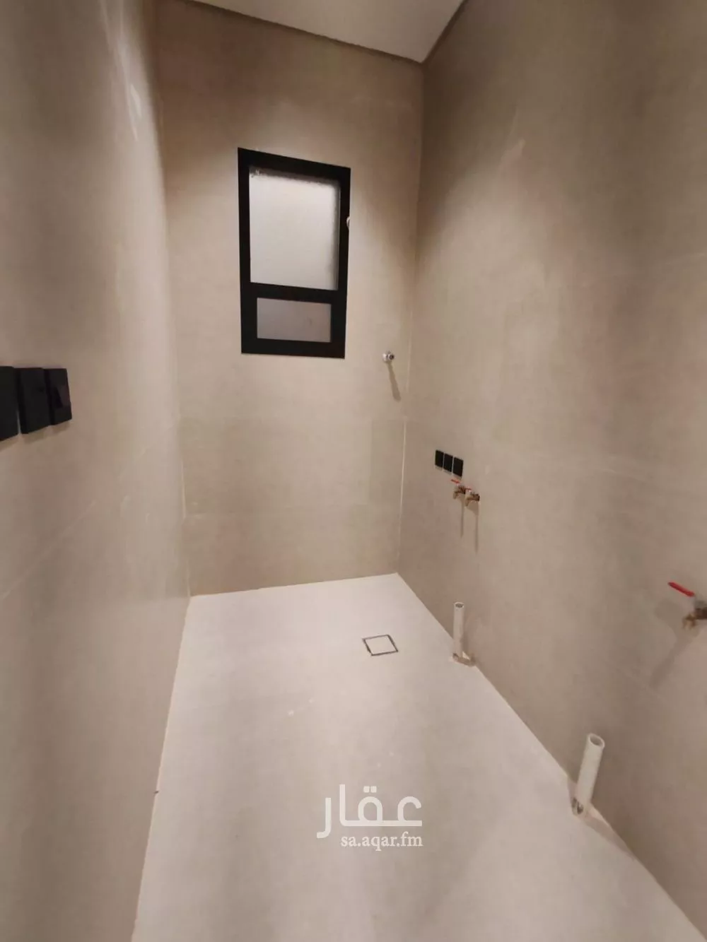 3 bedroom floor in Al Hazm 7