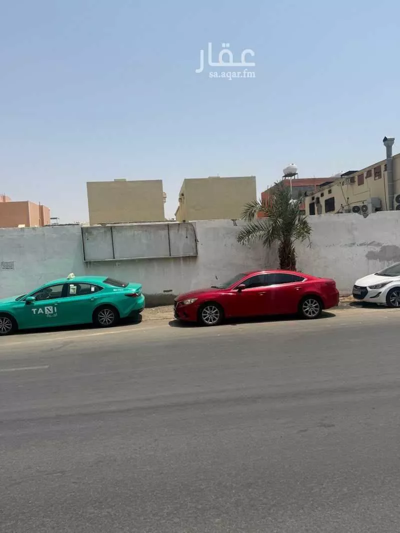 أرض 910 م² في المنار 3