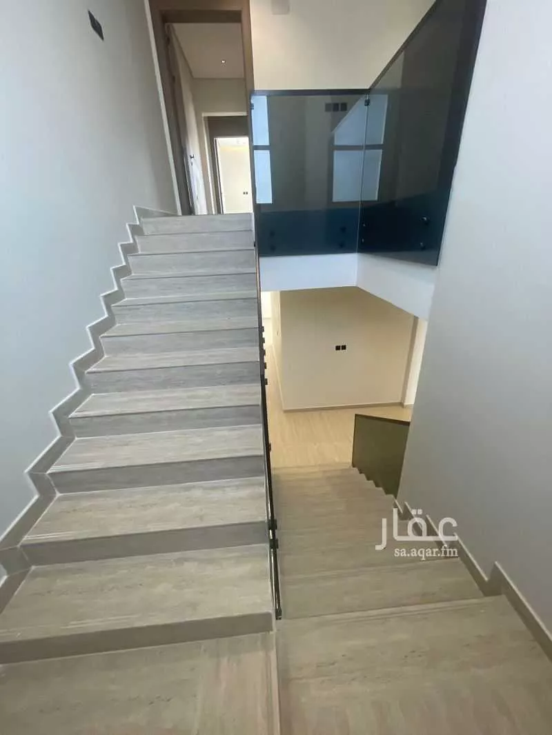 فيلا 6 غرف في السيف 25