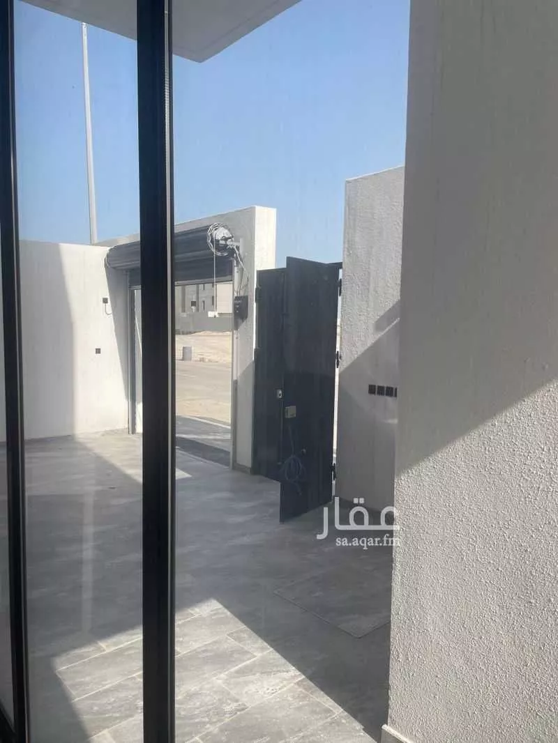 فيلا 6 غرف في السيف 8
