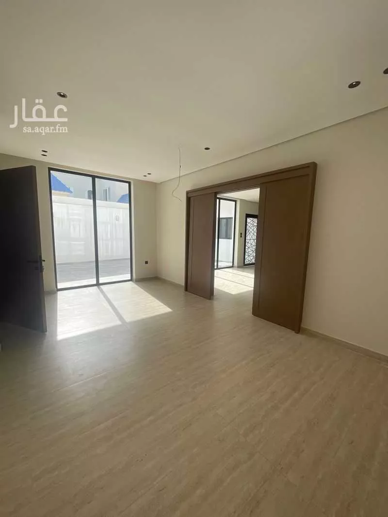 فيلا 6 غرف في السيف 9