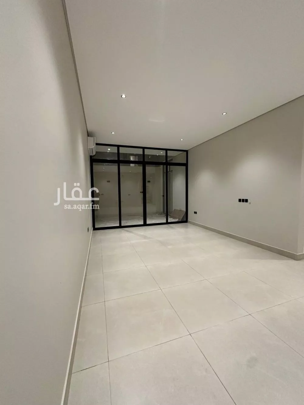 دور 1 غرف في العارض 4