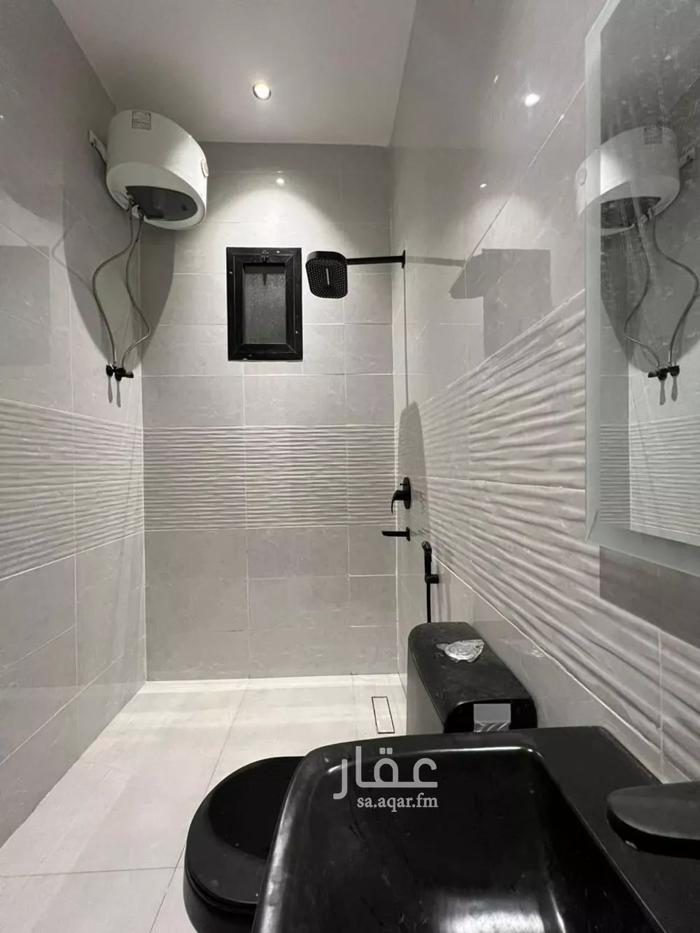دور 4 غرف في العارض 8