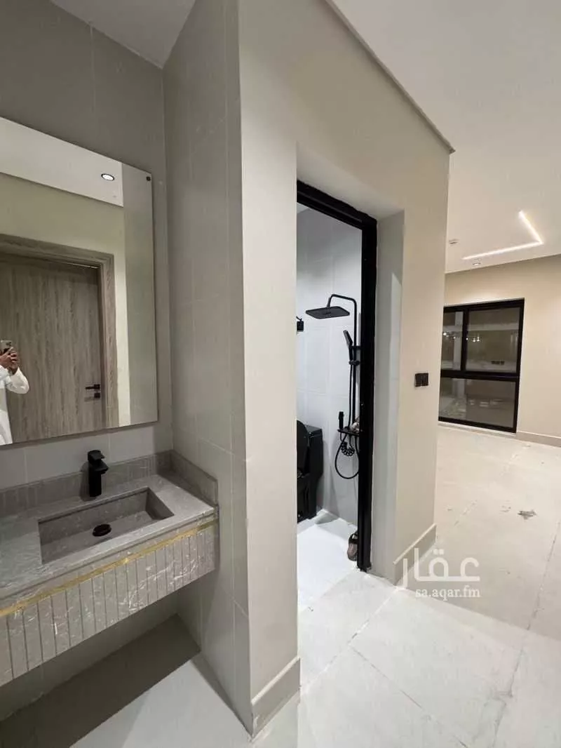 شقة 4 غرف في الحمرا 6