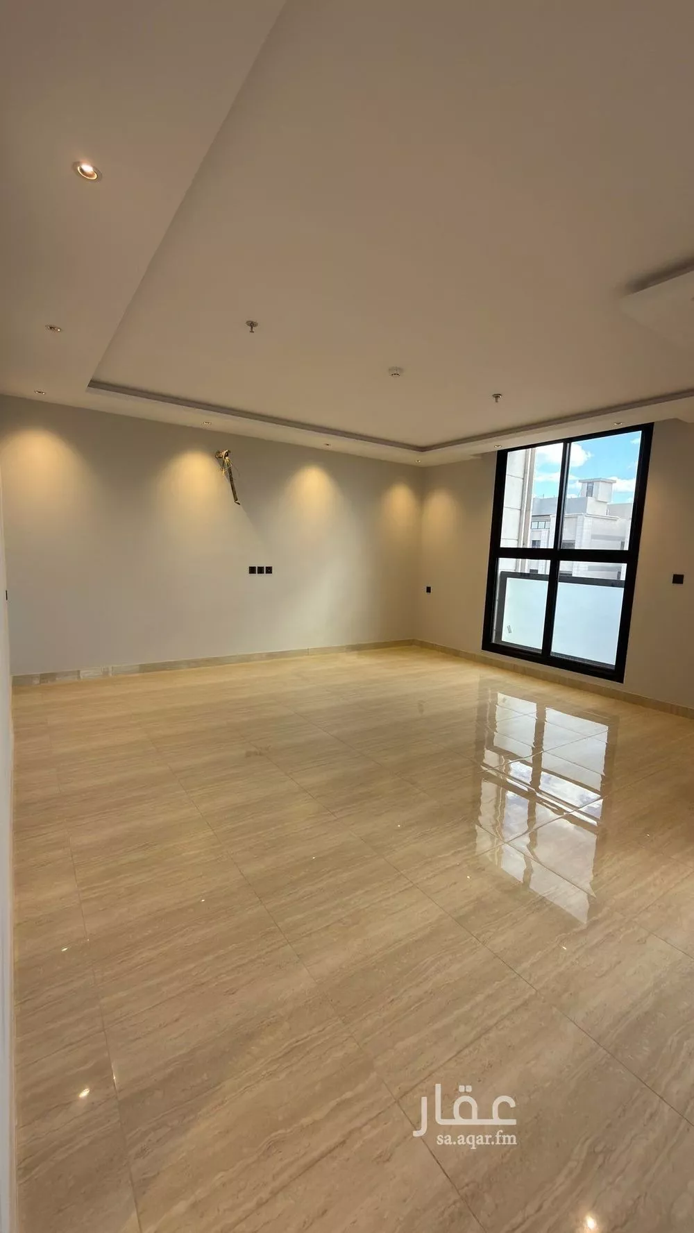 2 bedroom apartment in Al Sakb 6