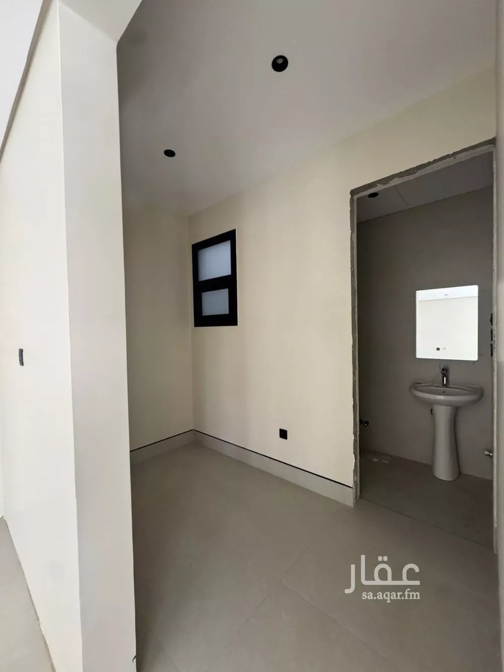 دور 4 غرف في الملك فهد 11