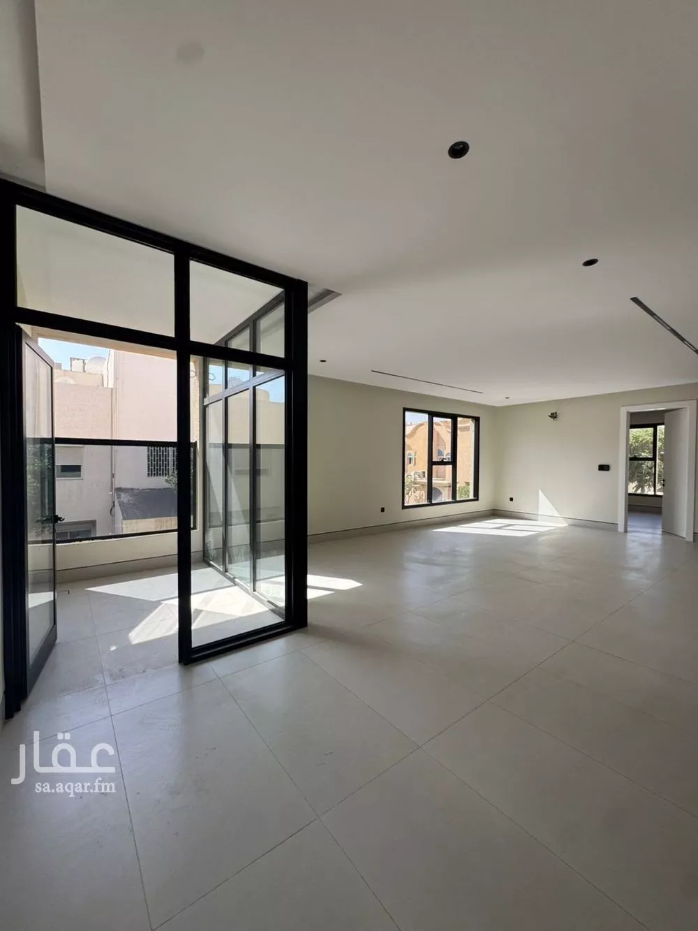 دور 4 غرف في الملك فهد 12