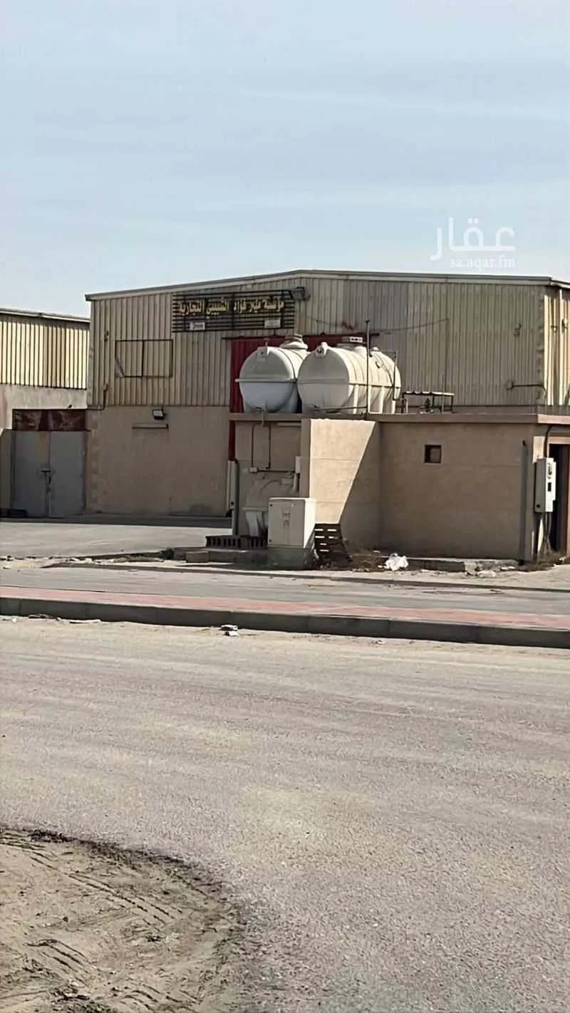 1000 sqm warehouse in Second Industrial City 2